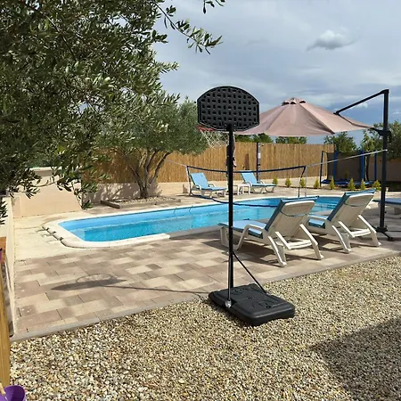 Villa Mare With Pool